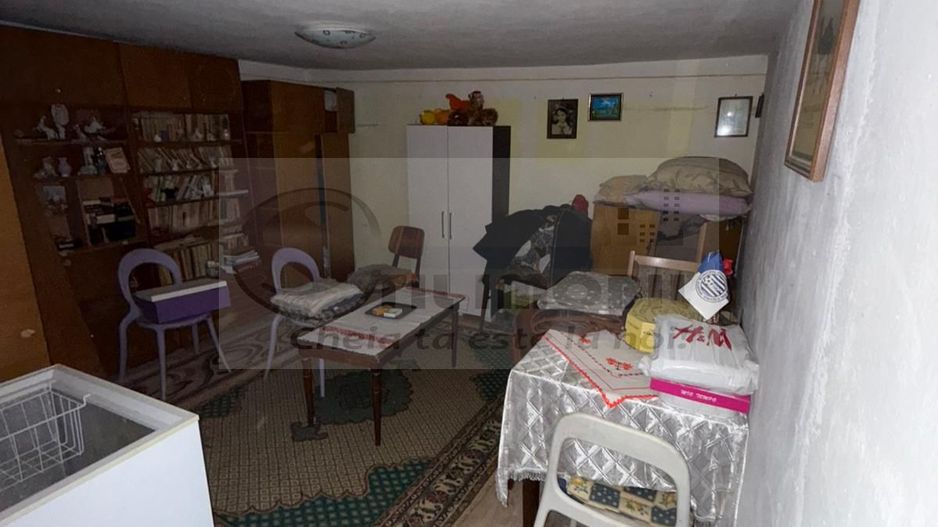 Casă + 2129 mp teren, zonă liniștită, Goruni, Iași – 76.000 euro - Poză 9