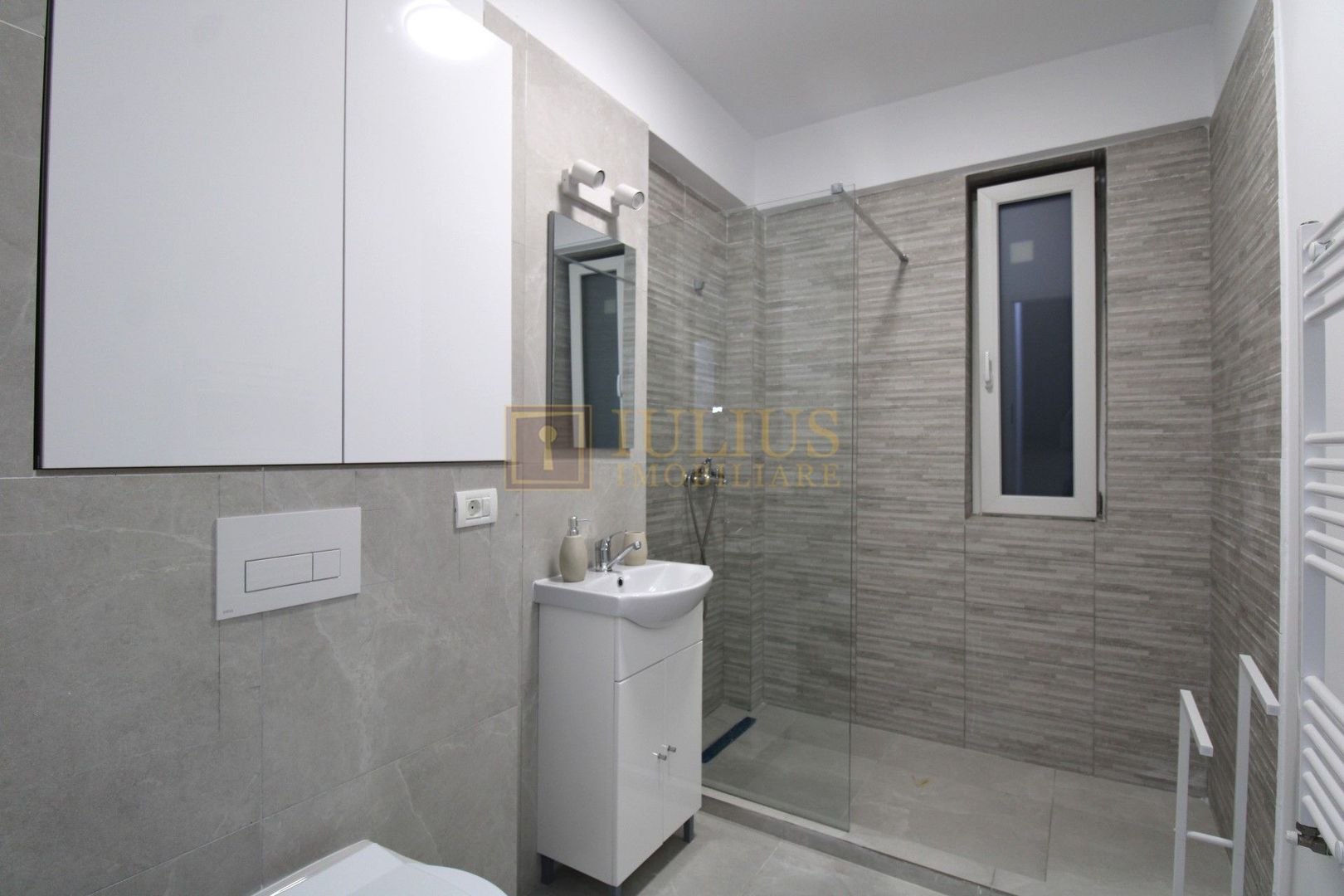 Exterior sud-Braytim. Parter cu terasa; la prima inchiriere. - Poză 16