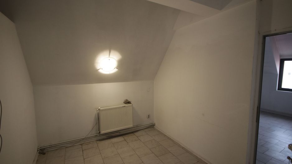 Imobil destinatie birouri + depozit - Poză 47