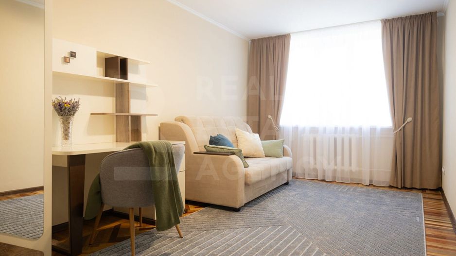 Chirie, apartament, 3 camere, str. Mihail Kogălniceanu, Centru - Poză 1