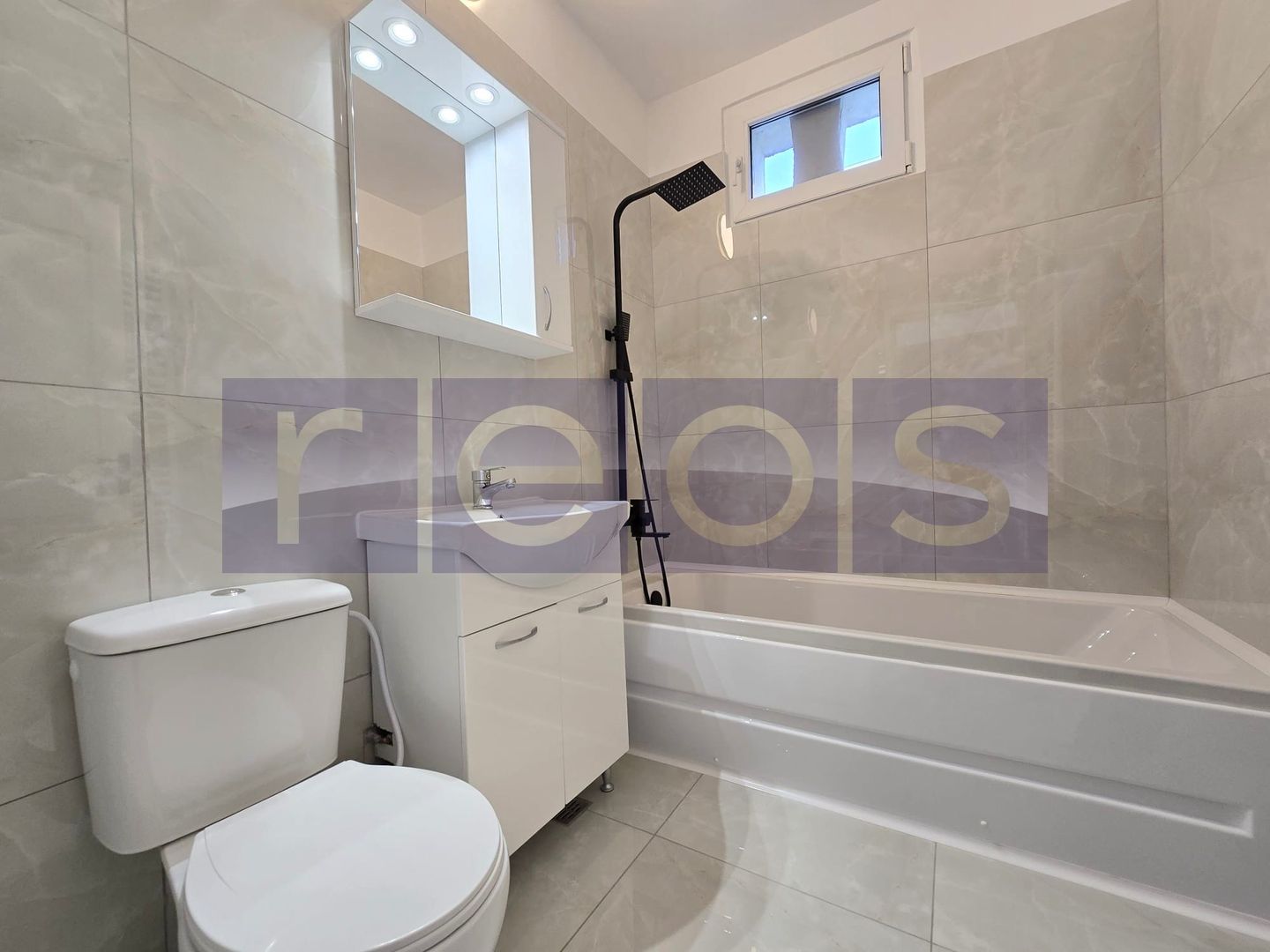 VANZARE 2 CAMERE | CENTRALA PROPRIE | COMPLET RENOVAT | ZONA DOMENII /  1 MAI - Poză 4