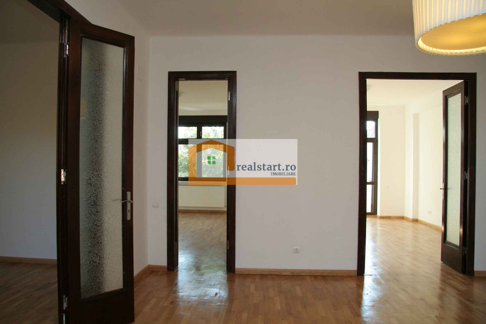 Polona - Pta Romana, Exclusivist, Metrou Romana la 600m distanta, boxa - Poză 9
