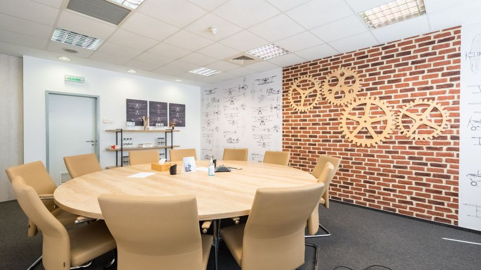 cladire de birouri 8889 mpc in Piata Alba Iulia inchiriata - Poză 1