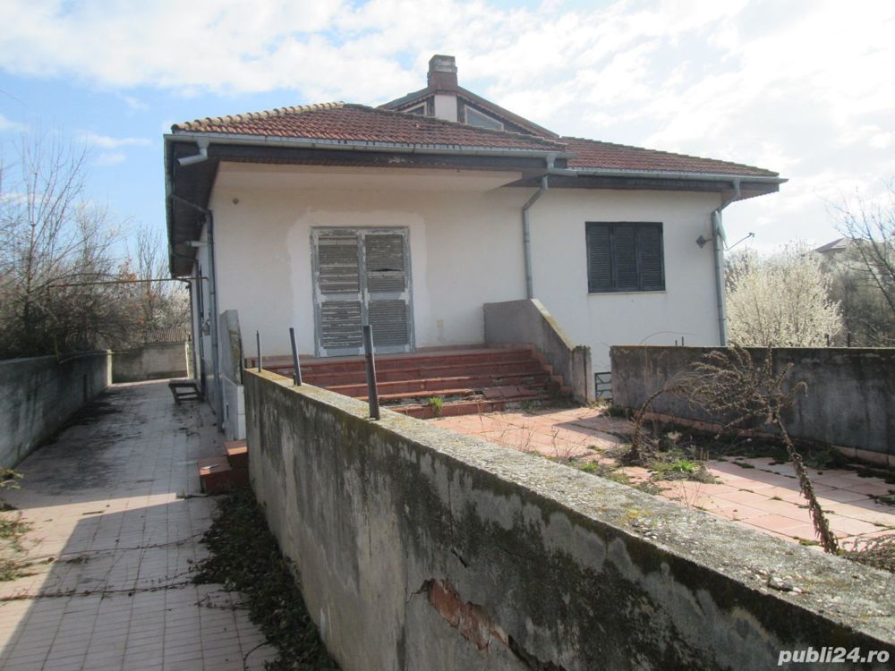 Vand Vila si teren cu deschidere la lac (5128mp) - Poză 4