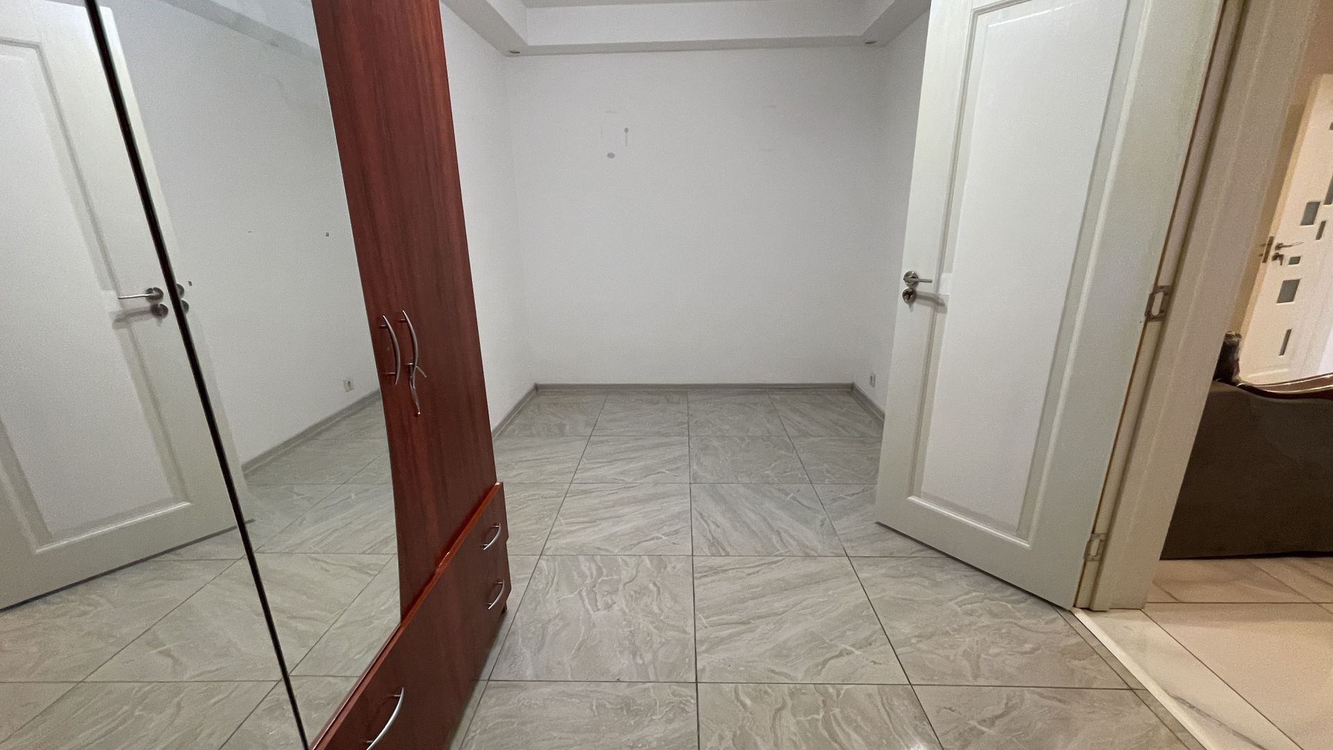 Apartament cu doua camere in zona Gh.Lazar - Poză 5