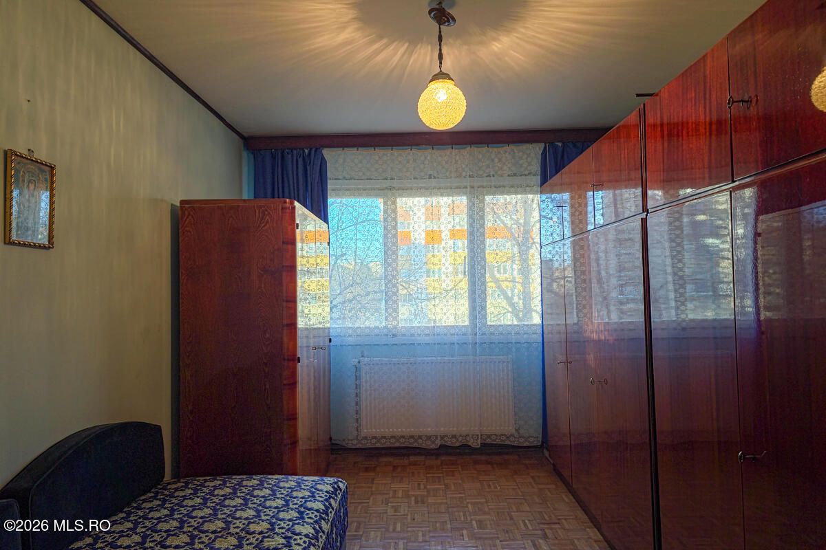Circumvalatiunii - Gheorghe Lazar - 4 Camere, Etaj 3, 2 Bai, Centrala - Poză 12