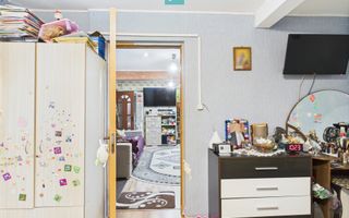 Casă cu 4 camere pe Bd. Laminorului – modernă și întreținută - Poză 11