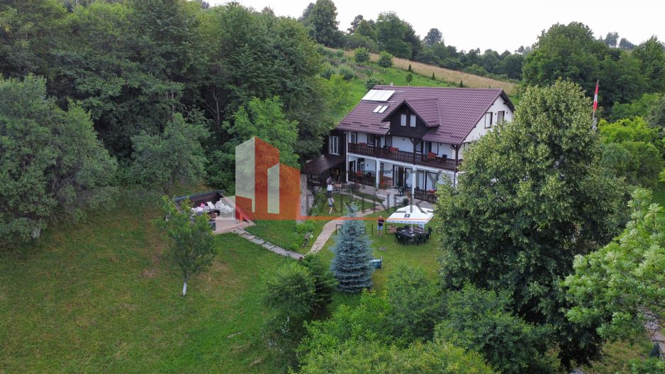 Vilă in Bran cu teren de 28.000 mp și priveliște spectaculoasa - Poză 38