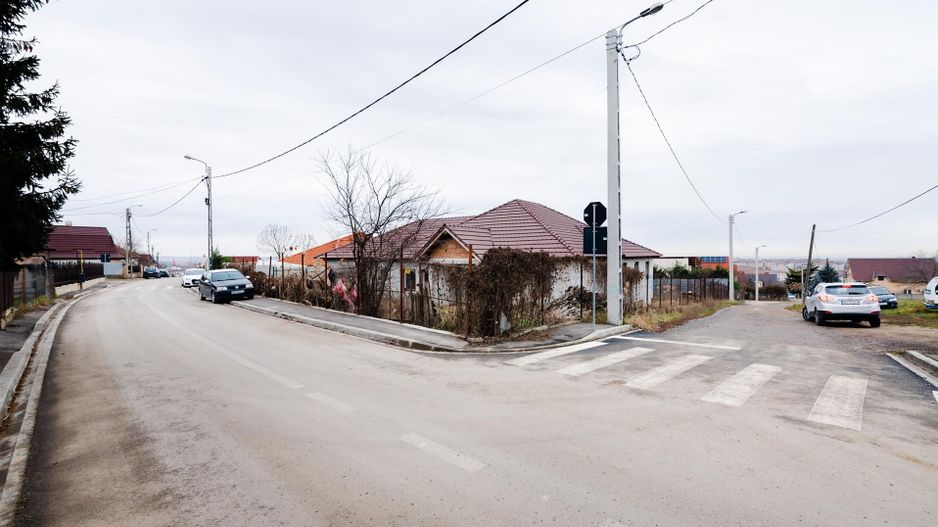 Casa Semi-Finisata Oncea - Poză 2