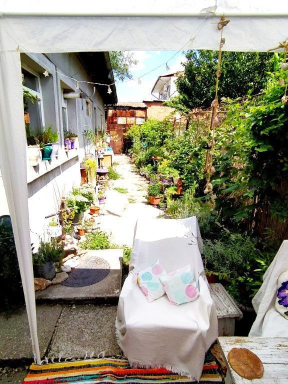 Casa la curte 3 camere, teren total 250 mp, zona Mihai Bravu - Poză 18