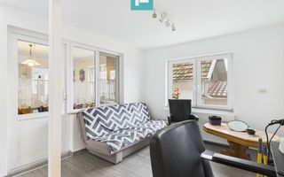 Casă cu 4 camere în Curtici pentru investiții - Poză 3