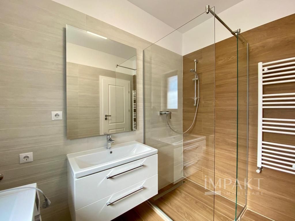 Apartament 3 camere aflat la 2 pași de UMF! Disponibil din 1 August - Poză 11