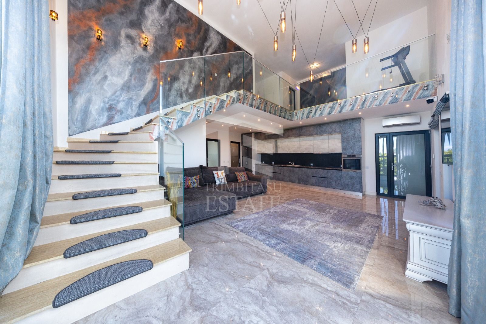 Sanpetru ,Subcetate-Casa 4 camere,3 bai+480 mp teren - Poză 1