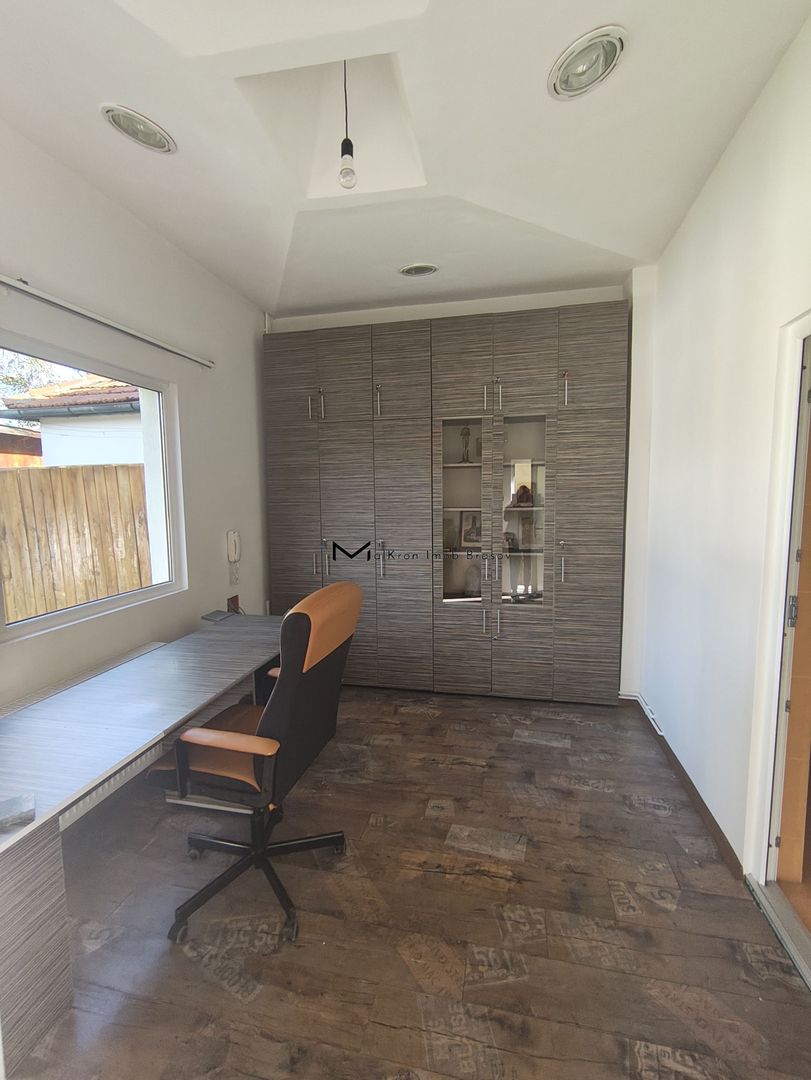 Casa de inchiriat Centrul Civic - Poză 2