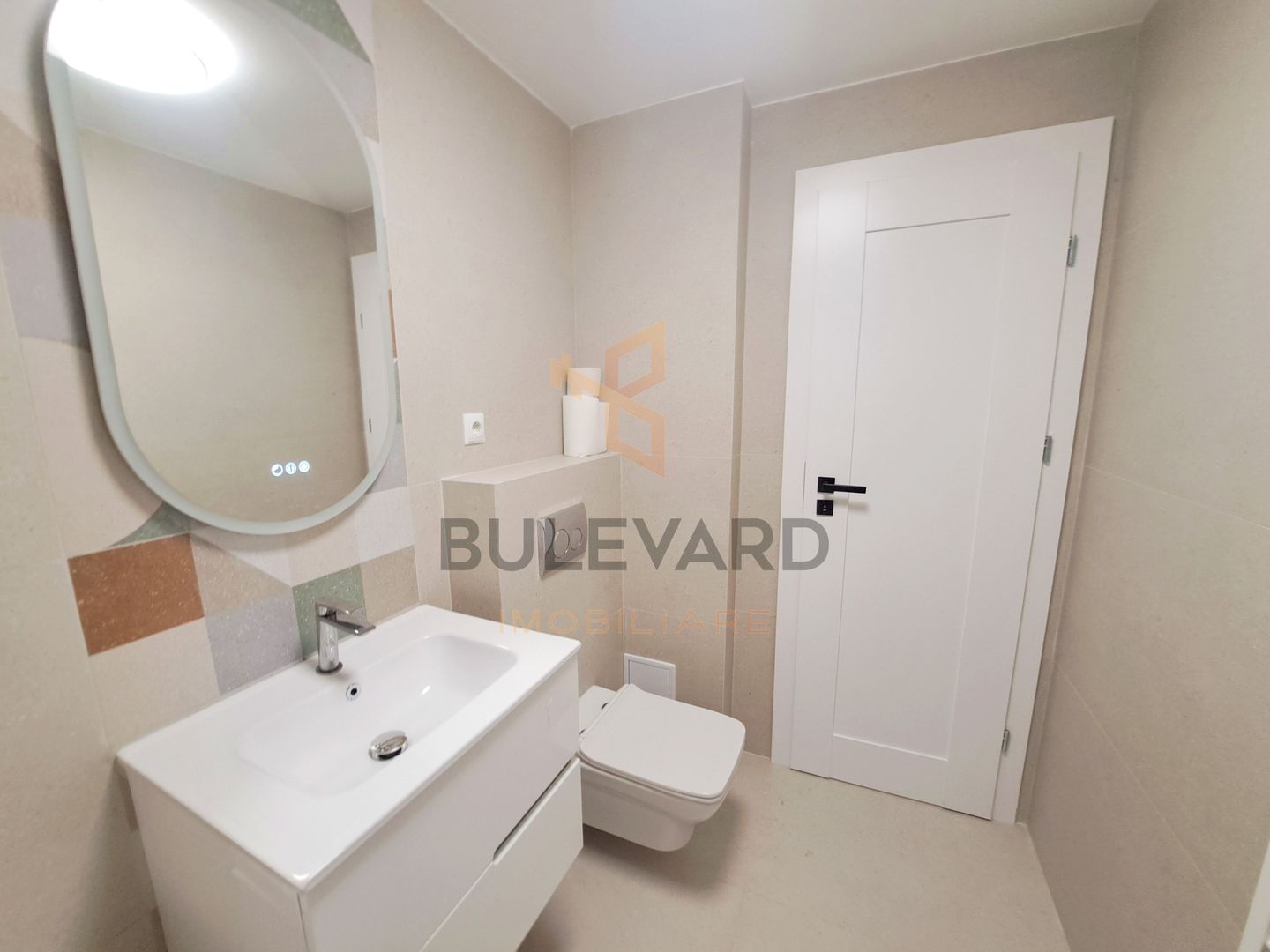 Apartament 3 camere zona Piata Cipariu! Renovat! - Poză 3