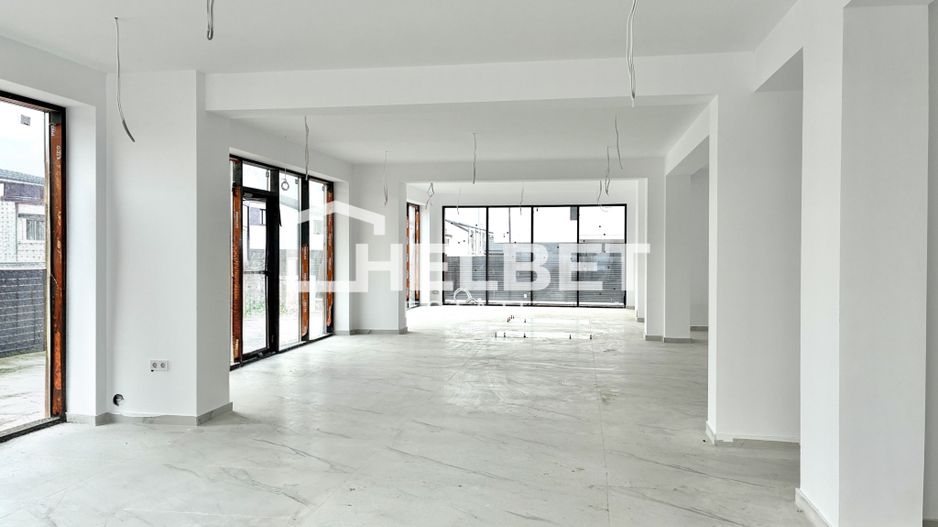 Spațiu Comercial / Sanpetru / 156 mp utili / Parcare 8 Locuri - Poză 2