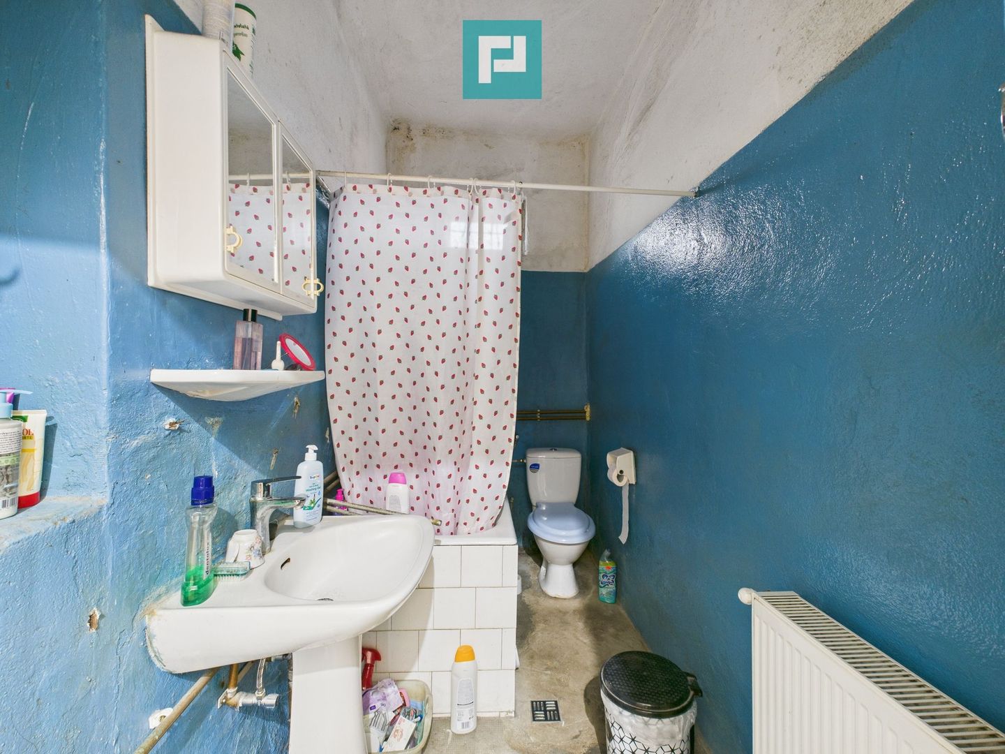 Casă cu 8 camere de renovat în Pârneava - Poză 15