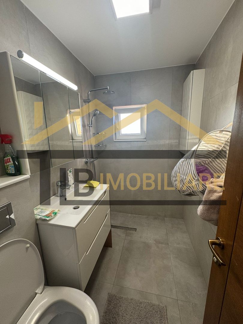 Apartament cu 3 camere, 65 mp, decomandat, zona Semicentral - Poză 8