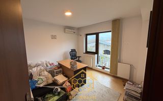 Apartament spatios 3 camere la 10 minute de centru cu loc de parcare - Poză 5
