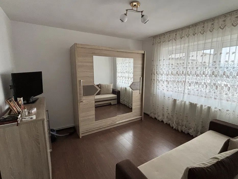 | Apartament cu 2 camere de vanzare | Decomandat | Cartierul Grigorescu | - Poză 2