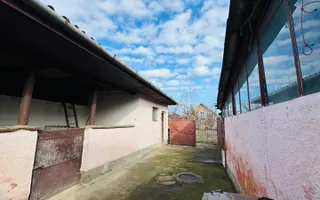 De vânzare Casă în Grădiște, curte + grădină proprie generoasă Arad - Poză 37