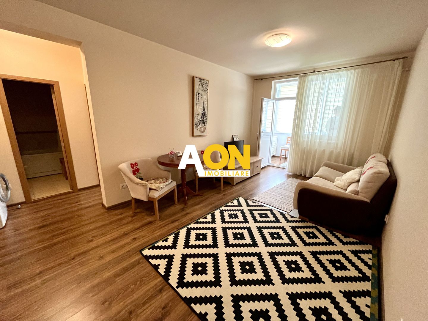 Apartament cu 2 Camere, Bloc Nou, Zonă Ultracentrală - Poză 2