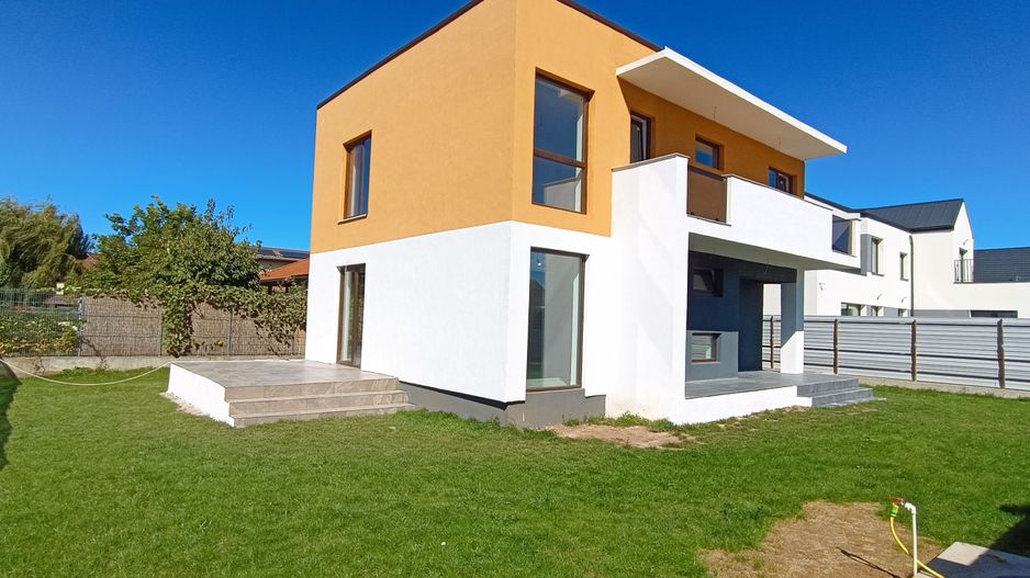 Vila noua, din caramida Harman-Brasov - Poză 21