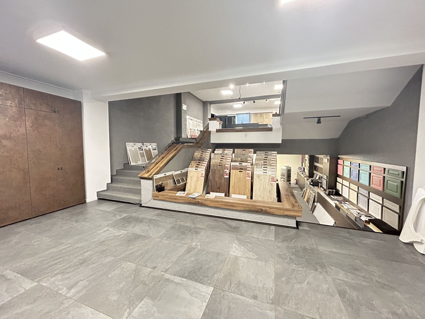 Imobil S+D+P+E+M - Centru - str. Siretului v-a-v de Regina Maria 678mp - Poză 12