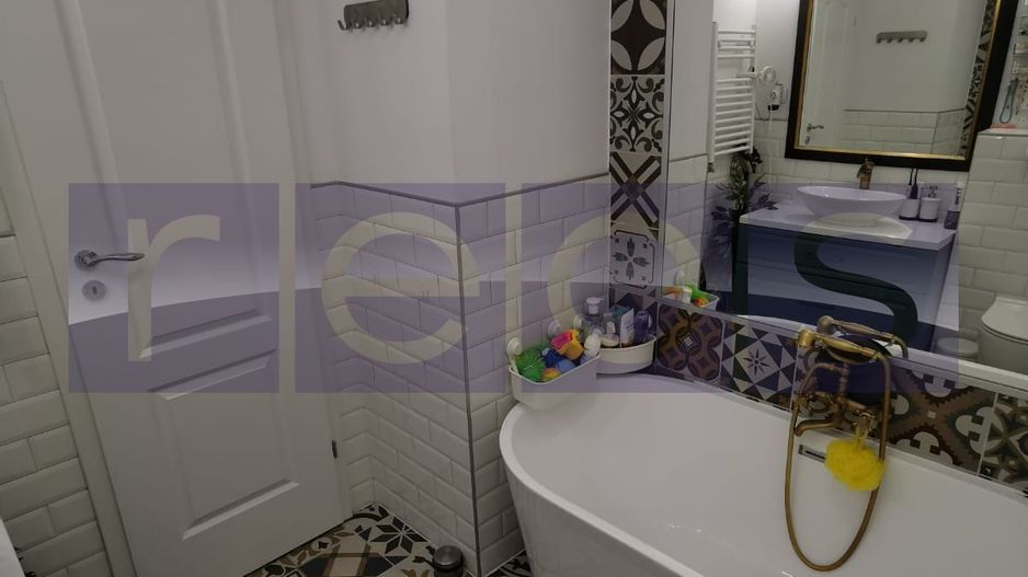 VANZARE APARTAMENT 3 CAMERE 74MP RENOVAT TRAPEZULUI PARCARE INCLUS - Poză 15