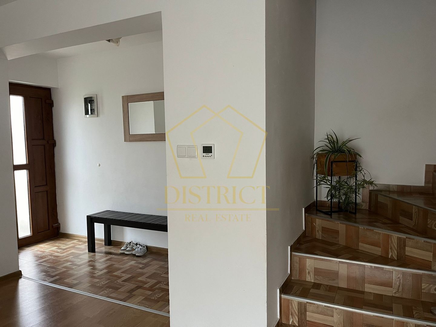 Duplex cu 4 camere si 2 bai complet mobilat si utilat in Giroc langa Zone 2. - Poză 6