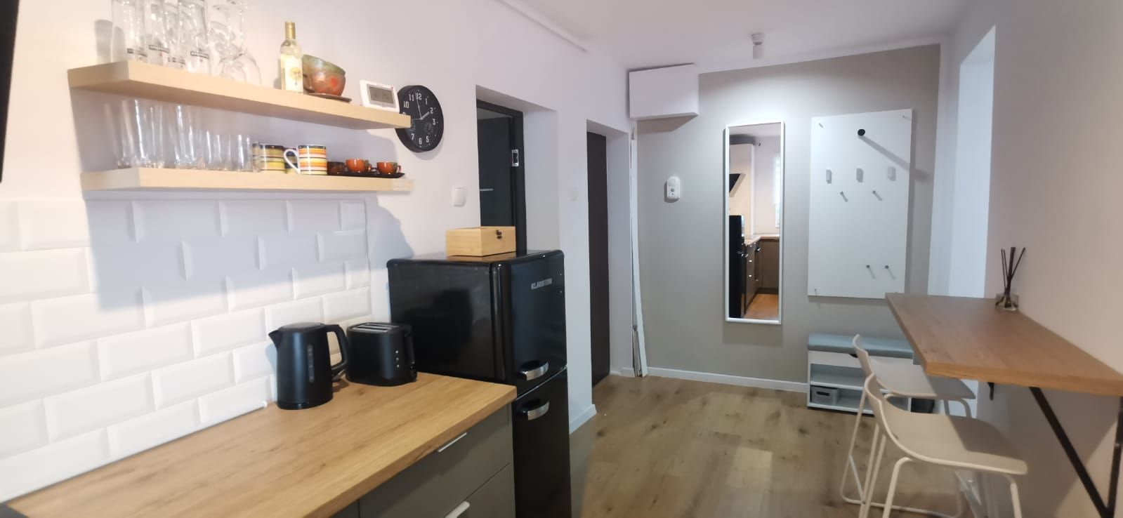 apartament 3 camere inchirier pe strada Gruia - Poză 3