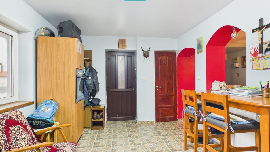 Casă frumoasă la Iratoș la preț bun - Poză 15