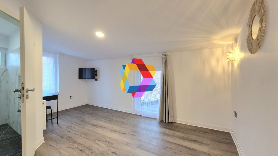 Spatiu comercial -242 mp - Poză 19