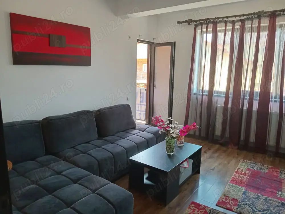 De vanzare apartament 3 camere + loc parcare, Cartierul Latin - Poză 1