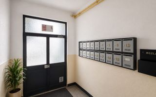Decomandat -3 Camere - Grădină – 9 Mai - 61 Mp Utili - An 1990 -Parter - Poză 4