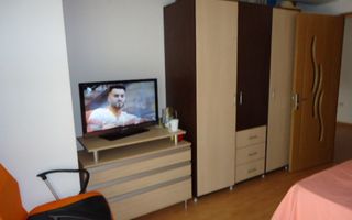 Apartament cu 3 camere de vânzare in Floresti, zona Florilor. - Poză 3