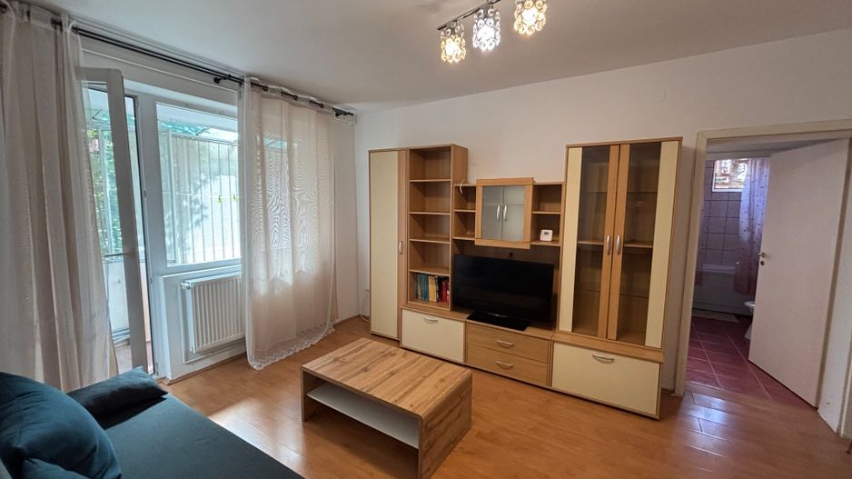 Apartament 3 camere zona Medicina - Poză 2