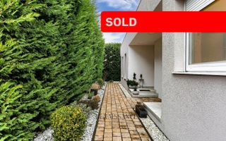 Dumbravita Casa Individuala pe Parter | 4 Camere 3 Bai | Mediteranean - Poză 1