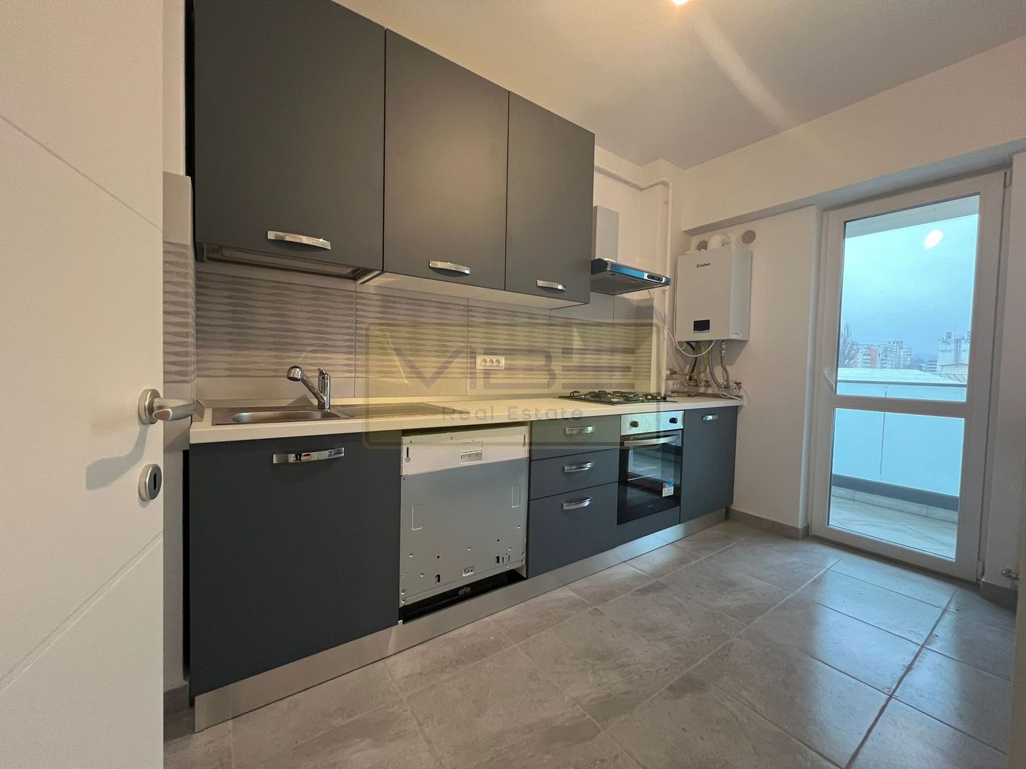 Apartament 1 camera + parcare Conest Evolution - Poză 10