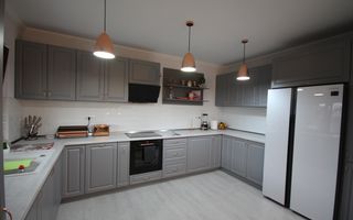 Modern si primitor - Poză 7