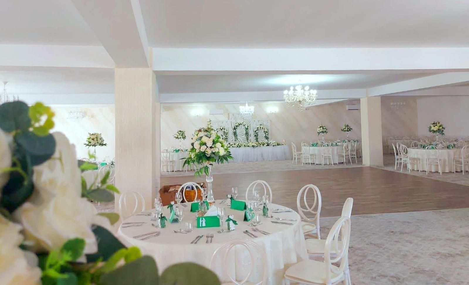 LORD HOUSE EVENTS – SALON DE EVENIMENTE PREMIUM, loc. Pechea - Poză 2