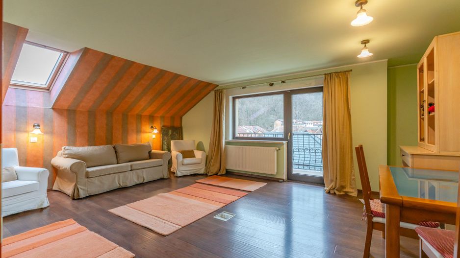 Casă individuală cu 7 camere lângă AFI Mall, ideală pentru birouri sau locuință - Poză 11