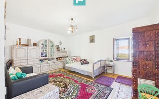 Casă cu 6 camere pe teren de 2029 mp – Miniş - Poză 13