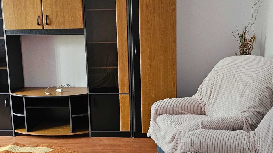 Apartament 3 camere de inchiriat, bloc reabilitat,  Romancierilor - Poză 2