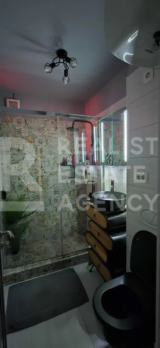 Vânzare, apartament cu 3 camere în zona Drumul Taberei - Poză 3