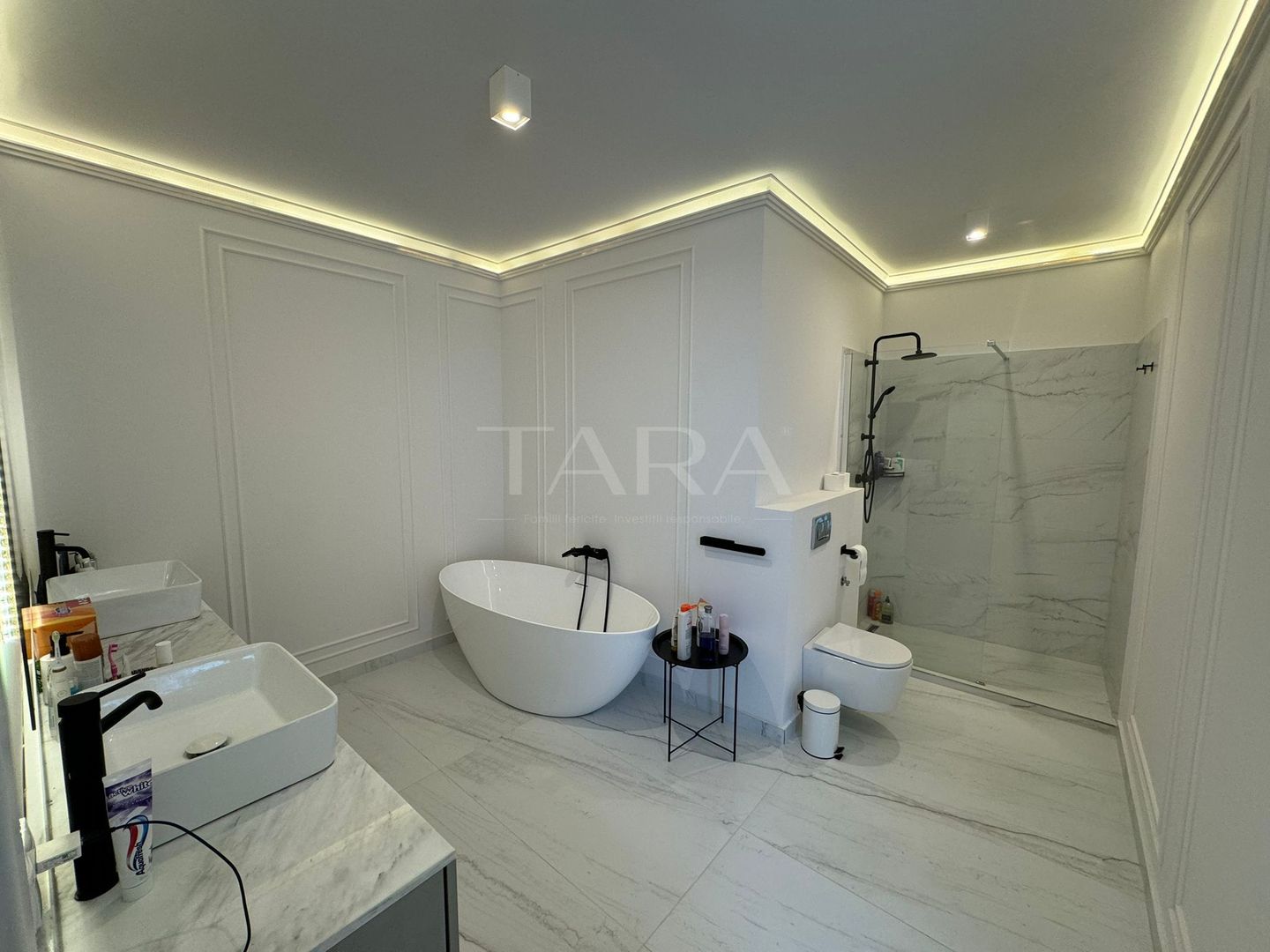 Vilă premium cu piscină și design contemporan în Andrei Mureșanu - Poză 9