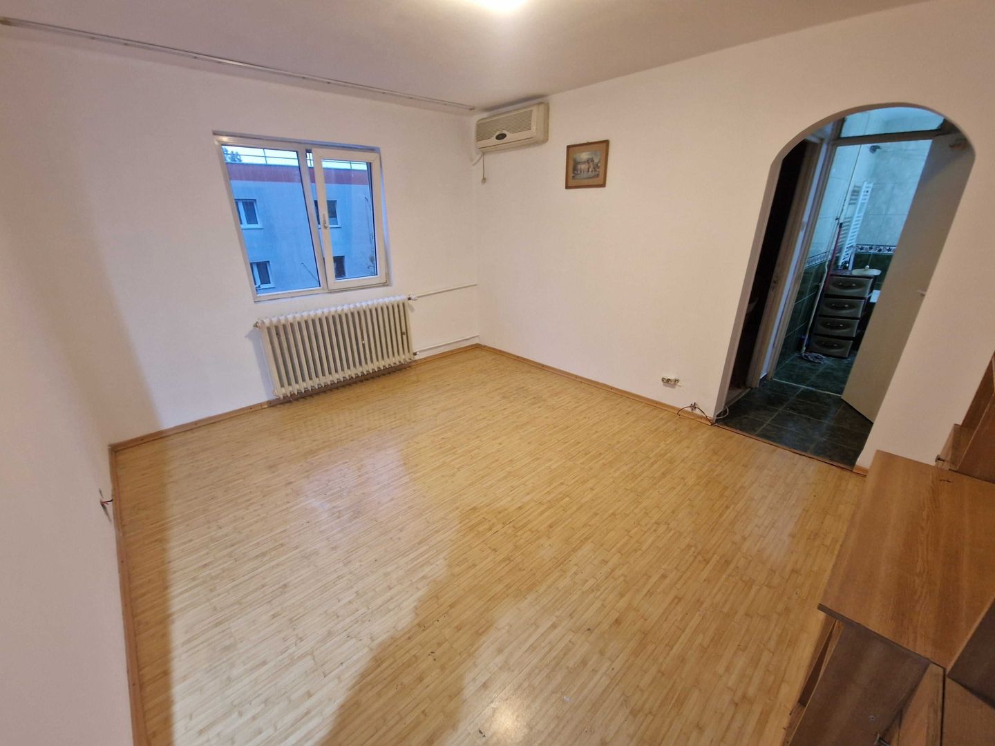 De inchiriat apartament 2 camere , Piata Resita Sector4 - Poză 2