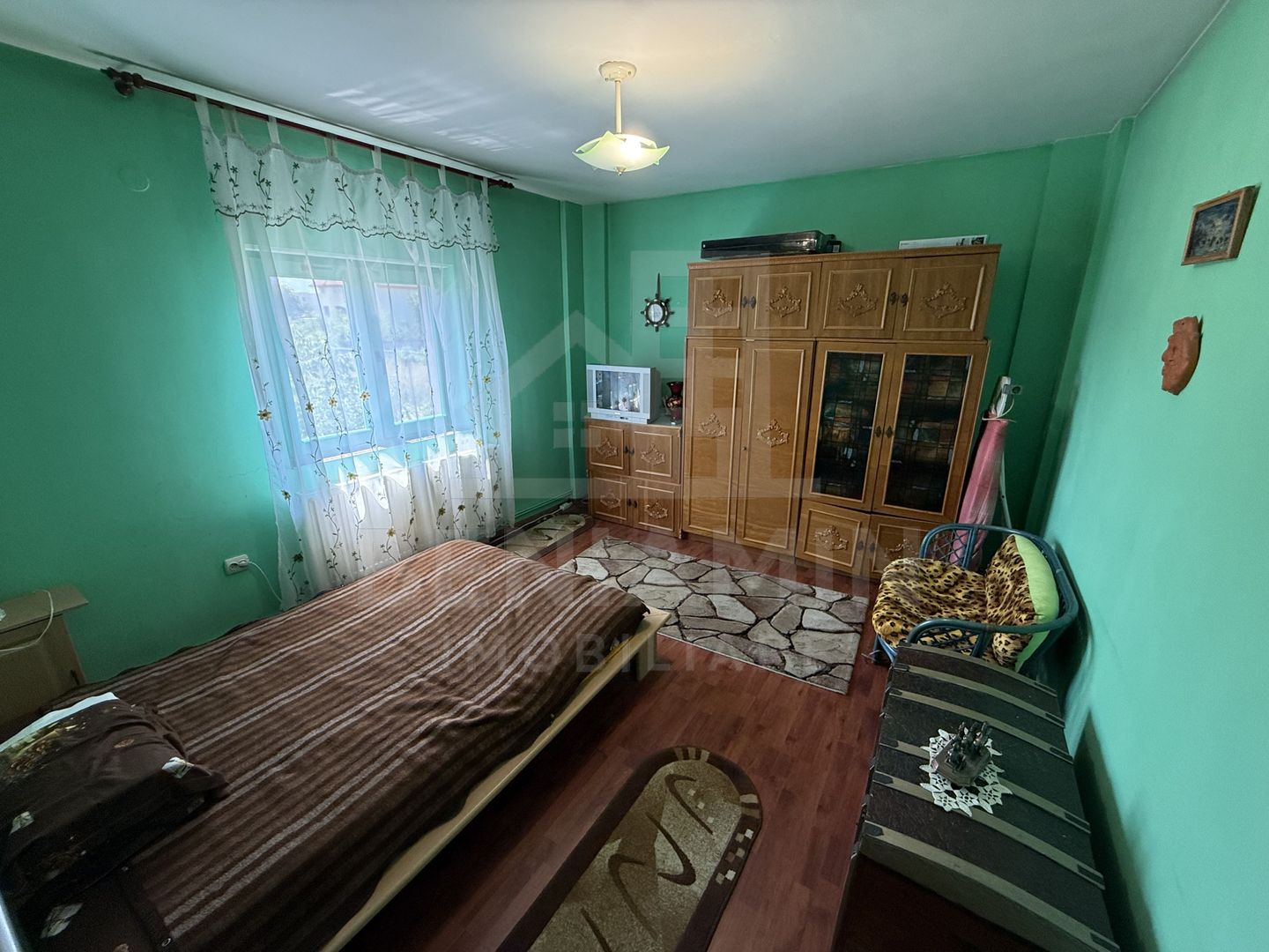 Casa Spatioasa D+P+1+M – 615mp - Teren 1000mp - Rovine - Poză 5