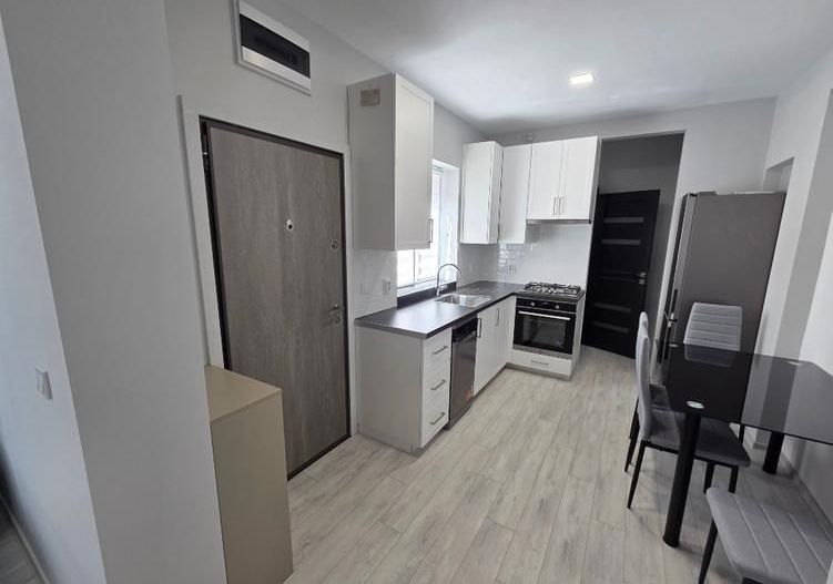 Apartament cu 2 camere renovat la casa | Curte | Central - Poză 6
