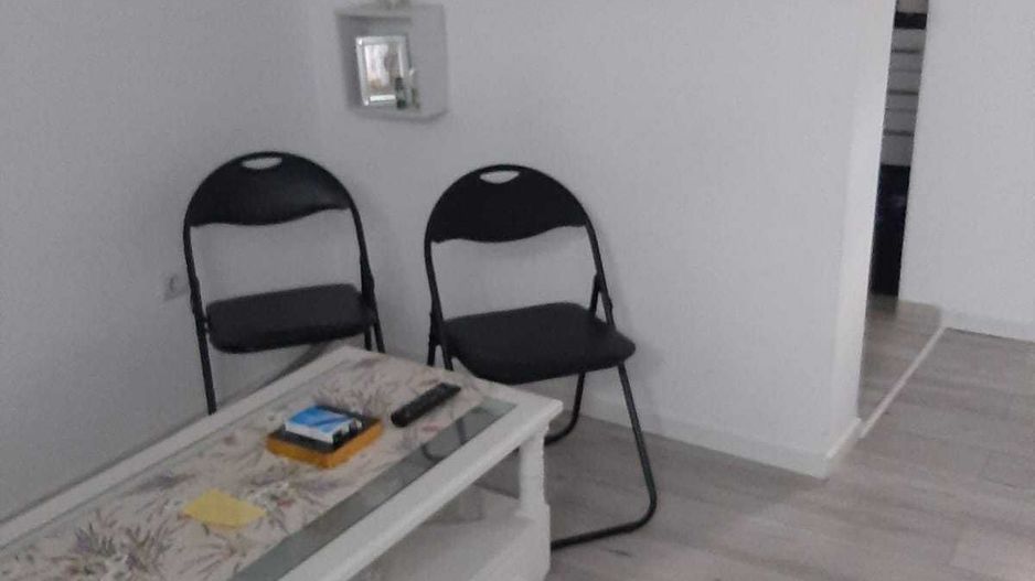 Vând garsonieră zona Ostrovului Satu Mare - Poză 3